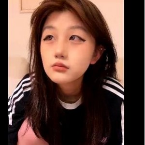 7月29日直播！社保姬曼小狗3V1.6G视频，颜值身材在线，车衣车灯效果惊艳！