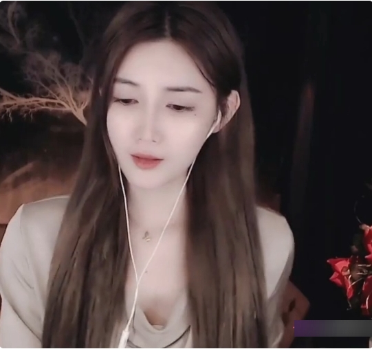 《虎牙小太阳贼小合集33V2G：失眠神器，网红宠物猫助阵，超能力唱歌惊艳全场》