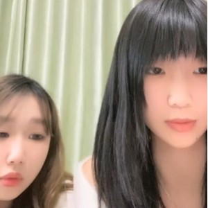 视频创作者，她的作品不仅具有收藏价值，更是让人感受到了青春的活力与美好。