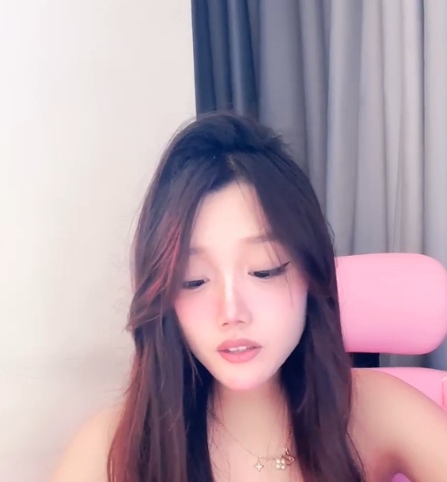 董小姐舞蹈合集:高颜值美女热舞,15v22g视频数量丰富,百度ED2K收藏必备