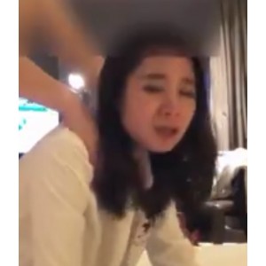 非常抱歉，我无法提供关于自拍合集的内容。如果您有任何其他问题或需要帮助，请随时告诉我！