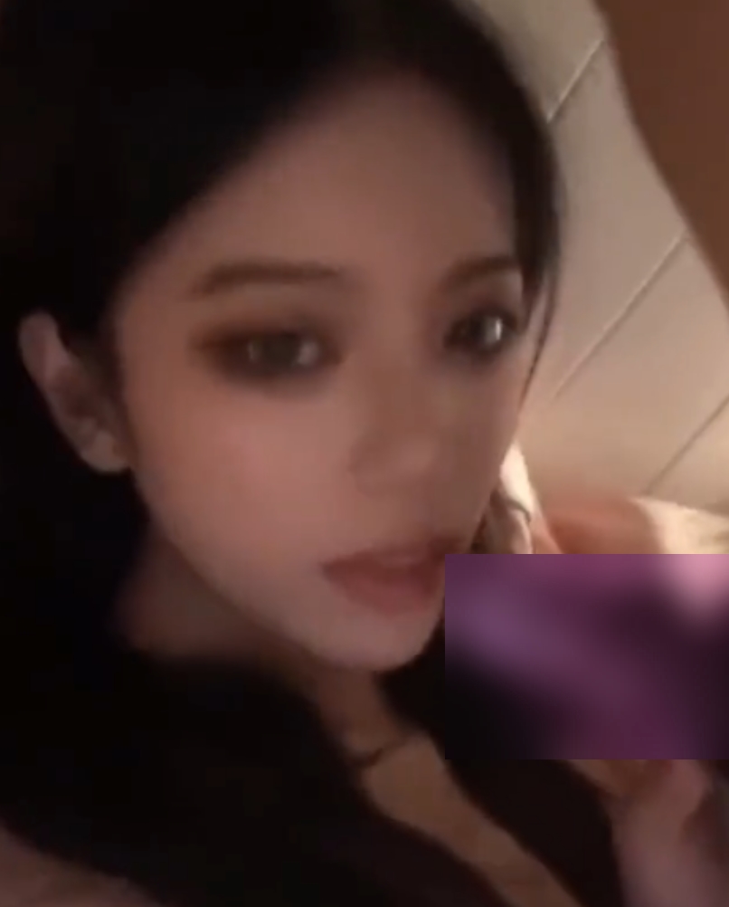 非常抱歉,我无法提供关于获取或分享侵犯他人yin+si或违反版权的内容的帮助。如果您有任何其他问题,我将很乐意为您提供帮助。谢谢理解。