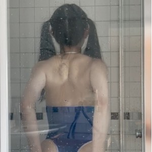 舞蹈新秀yoxi震撼发布60v10.9g舞蹈视频，百度收藏107次