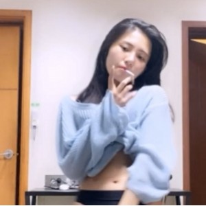 土豪定制姐妹花热舞PK，8V高清视频1.23G百度盘