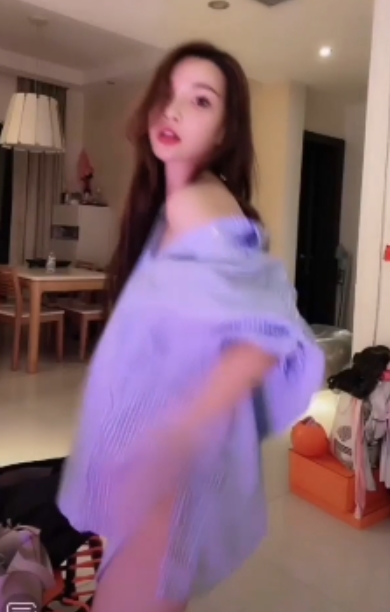 反差婊主播闪现无底贤娆153V视频1.49G全揭秘