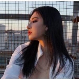 国内女博主Misty私拍合集推特短视频图集，粉丝必看！