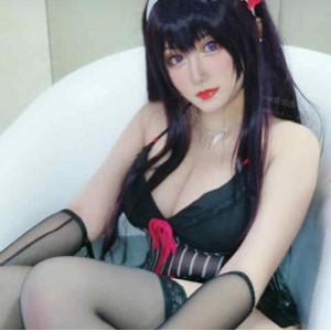 鸽鸽不想起床：豪华车头灯视觉感服装类表演，18套2.2G视频下载