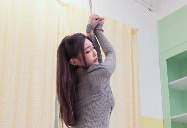 捆绑教育：舞蹈老师长腿美女，时长48分钟，J三人游