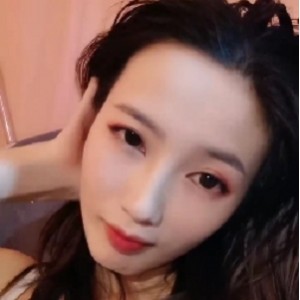 X小姐6月自整理合集17V8.64GB百度云的商品标题可以为：-X小姐6月自整理合集17V8.64GB-X小姐6月整理合集，高清画质17V8.64GB-X小姐最