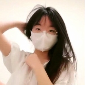 深夜家窗台：百度盘收藏！少女漂亮馒头，667MB，1V