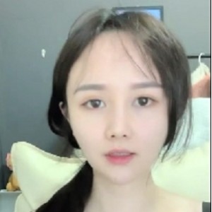 清纯可爱小嫩嫩妹子乖巧迷人微胖精选，放飞自我揉揉逼！