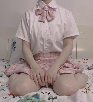 精选新福利姬桐桐牛奶多人游多V1.8G