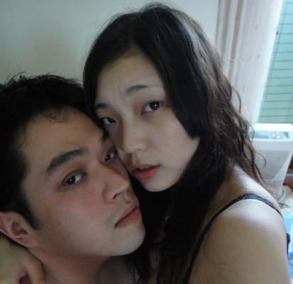 夫妻日常自拍记录美女露脸，胶原蛋白Papa