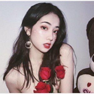 Qinweiyingjie(捷哥)的艺术欲望之旅：涩情、自然、魅力，一段网绅士与美女的户外冒险