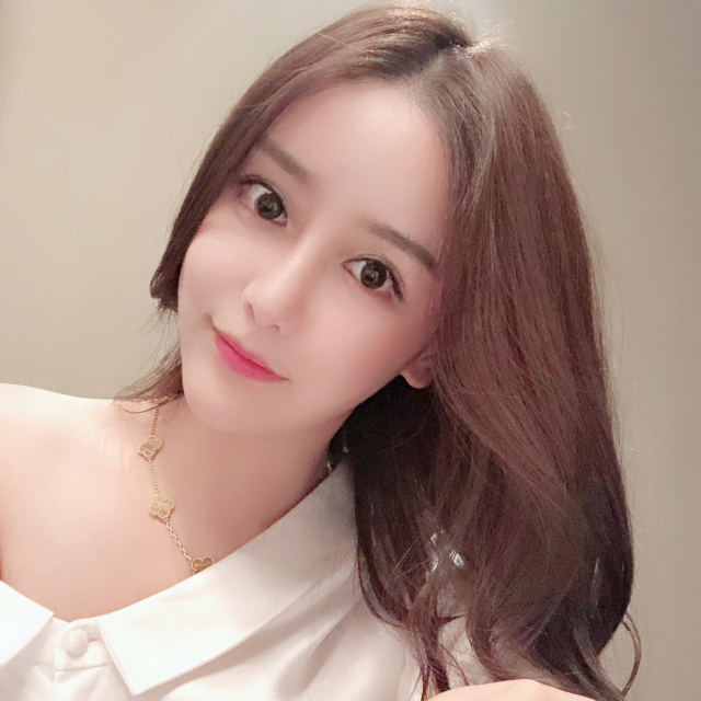 美少女直播秀:抖音、快手、图图、柠檬酱等精彩内容,绝色美女容颜、性感穿搭、福利照片等,一览网络热门绝色女主播!