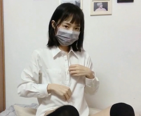 标题女大学生定制时尚:苗条白嫩,安全赚钱,收获不止于财富!