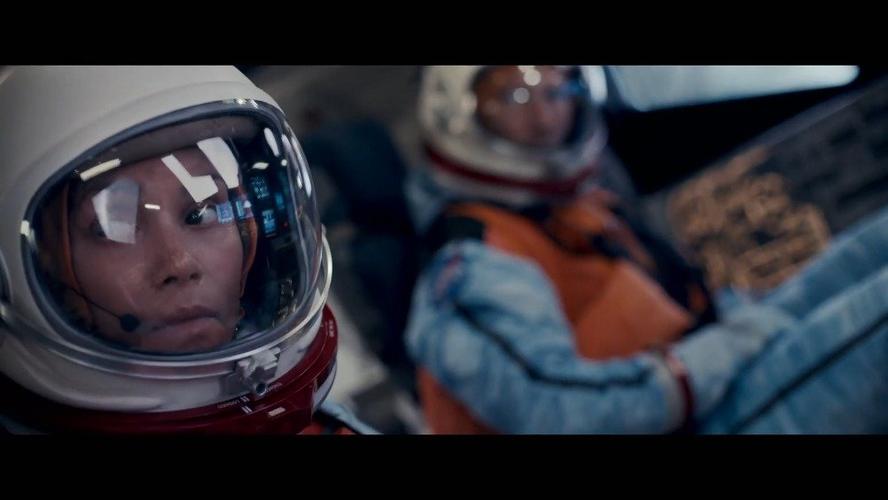 2022年灾难大片《月球损落》：狮门出品，约翰·布莱德利导演，哈莉·贝瑞主演，4K多版本，普拉默风格！