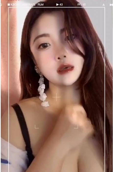 虎牙火爆!极品美女主播金鑫蔓笙带来11P-21V-1.98G百度内部盘!