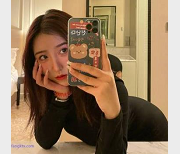 最新抖音女神模特@yuer有尺度沉沦资源