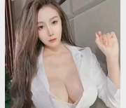 王兔兔的抖奶舞视频已经绝版了,但抖奶舞依旧火爆,快手的抖奶舞,了解一下。
