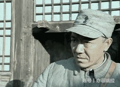 亮剑电视剧:李幼斌真是帅炸了,这身军装穿得真精神!