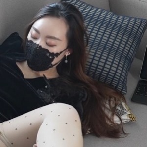 [自行打包] 性感优雅御姐气质尤物女神《米菲兔》气质妻子成熟... [1v+1.29g][百度盘]