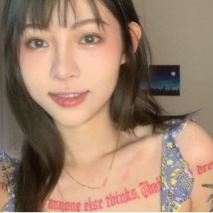 痞幼：500万粉丝独家视频，颜值纹身一应俱全！