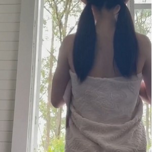 舞蹈练习生yoxi：60个视频10.9克，百度收藏狂潮