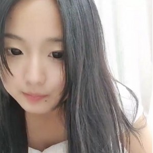 真实生活的魅力：反差少女少萝的收藏视频23v30.9g