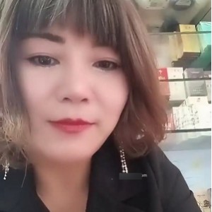 “风儿轻轻的吹”：老板娘周淑怡的视频珍藏百度ED2K