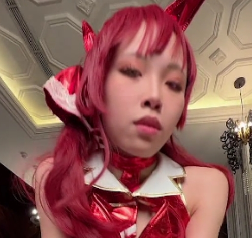 迪丽热巴cosplay合集大放送，解压密码一键获取，视频丰富内容涵盖多个主题，支持分卷解压！