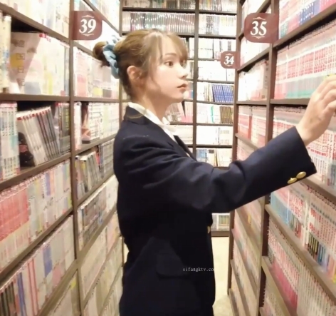 魅惑喷泉美女图书馆玩弄1V129MB百度盘