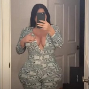 翻版卡戴珊CrystalLust最新视频合集，超人气散播百度云