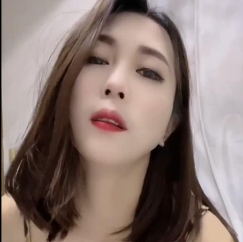 火爆御姐阿燕貂蝉姐姐定制社保资源，20个视频总大小2.3G，欲望不小抖臀直播，赶紧下载！