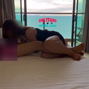 独家泄露OnlyFans大罩杯子少妇架子视频1V+1.23G，百度盘下载