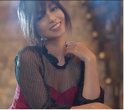 P站女神JasmineJ：高颜值身材才艺，视频数量丰富