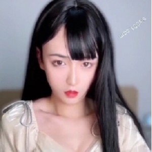 黑丝伪娘床上棒子放飞自我仙液狂喷1V+165M百度盘