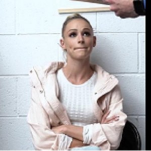 保安女主小雨：超市偷窃调查，2V-7.8G视频揭秘