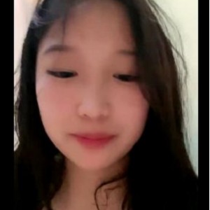 清纯美女主播小雅：榨汁机实战视频大放送！