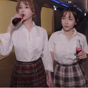 辛尤里闺蜜诸葛木马玩弄升天辛尤里闺蜜玩弄诸葛木马，升天享受无限乐趣