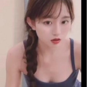 高颜值小女友自拍视频，时长4分钟，太阳的后裔资源