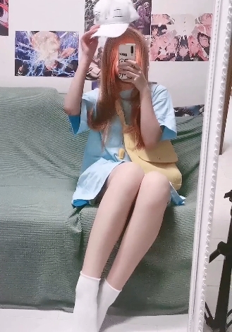 网红韵韵：美貌与才华并存的女神