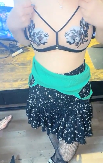 虎牙新晋人气神泽美室外噼里啪啦视频久妖站浮力姬露脸激战手机真实低产主播精选女神