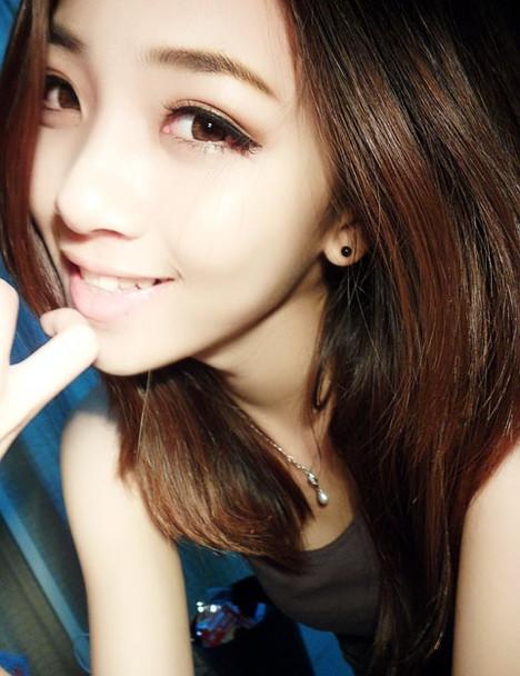 网红雯妹：青纯美少女绯闻视频