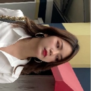 白色连衣裙美女胖臀长腿秀，1V视频7.97G百度云下载