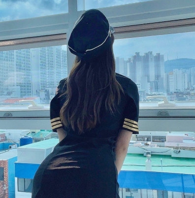 Onlyfans美艳绝伦:queenseoa颜值天花板极品反差婊私拍福利视频