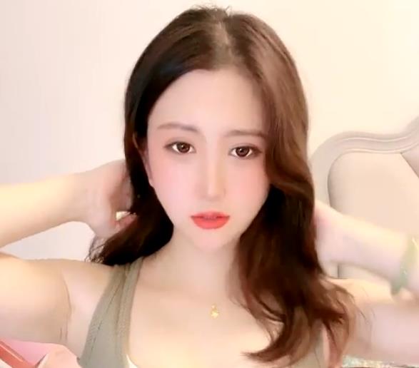 快手网红琪琪：绝顶尤物，玩具蛋蛋，明码标价，欲望无限