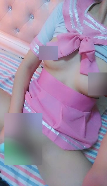 虎牙热门妹子(雪糕酱三寸)闺蜜合集:欧美洋妞X奴魅力四射