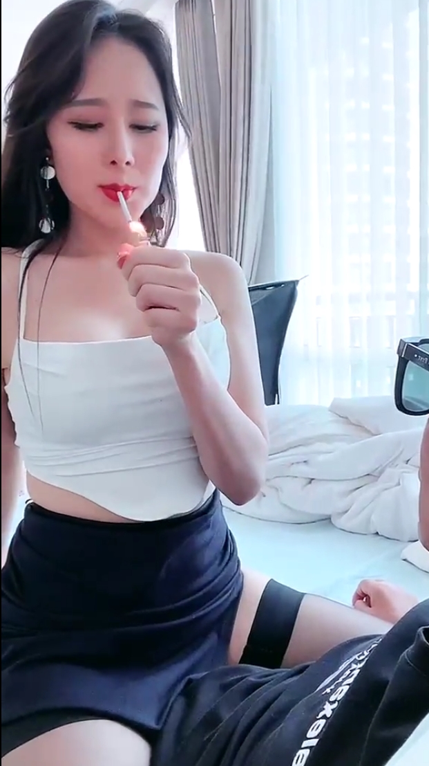 极品尤物御姐成熟主妇尤秘书美宝儿:身材火辣、颜值极高、玩法多样