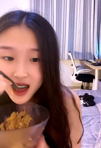 精选清纯美少女爱的小公主,献身爱情的勇气与美丽
